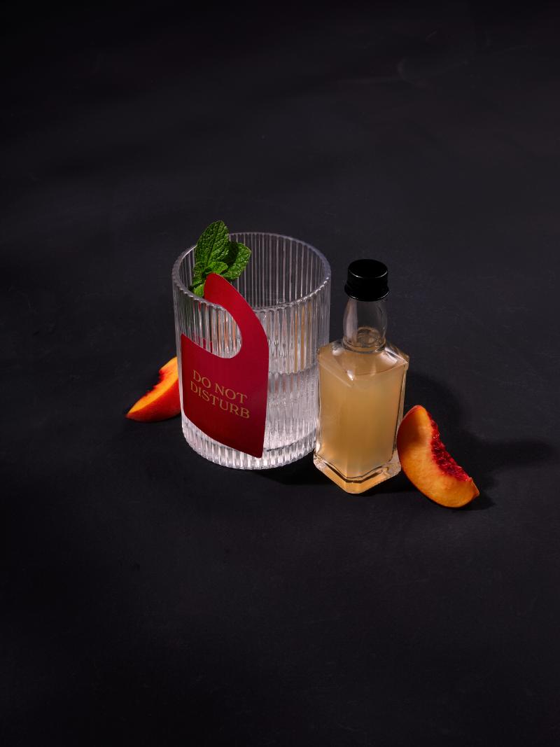 SCastillo_SixByNico_AmericanMM_Dish06023_cocktailswarmv4_lessSat
